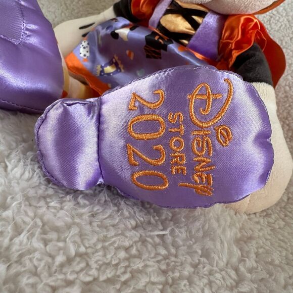Disney Store Minnie Mouse "Tricks and Treats" Witch Halloween 2020 Plush 16" Toy - Picture 2 of 6